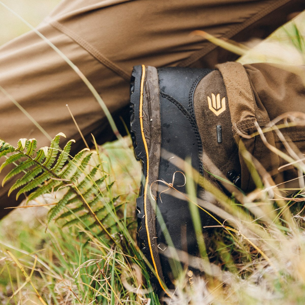 Ursa ES 8" Brown/Gold GTX